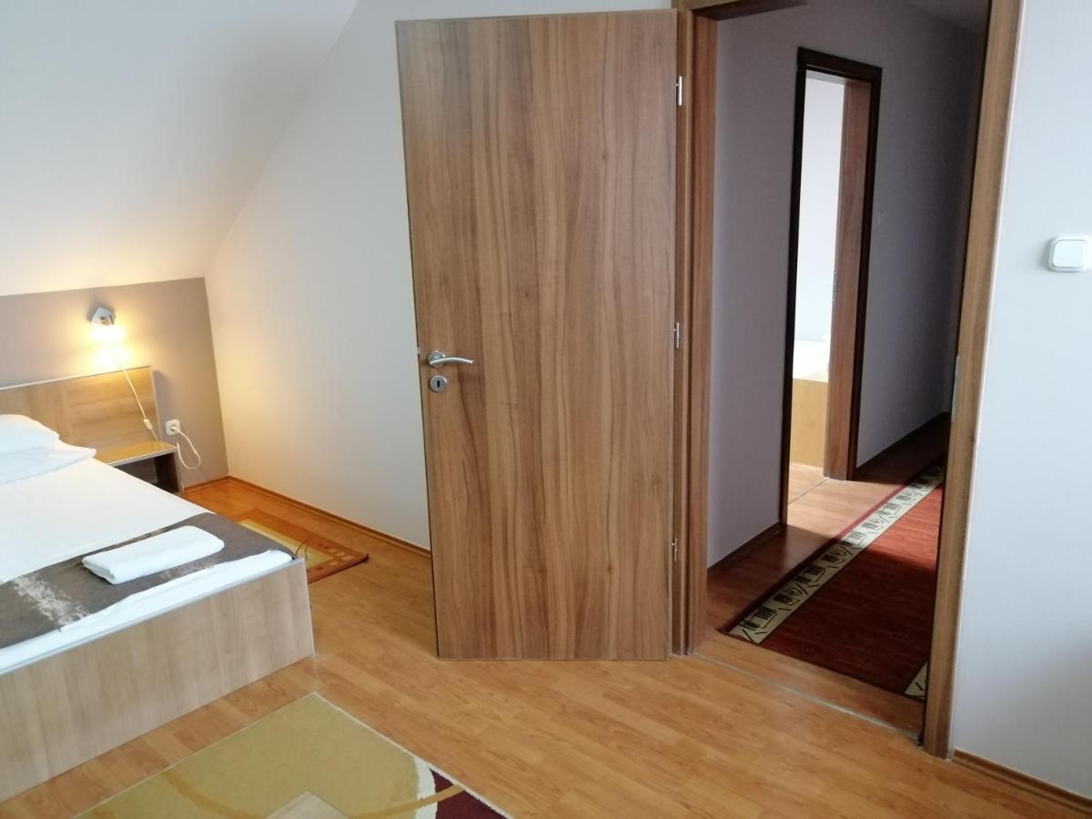 Csipkehaz Apartman Cserkeszőlő 외부 사진