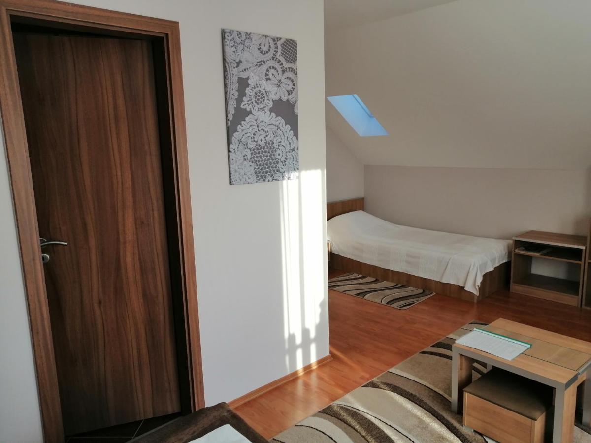 Csipkehaz Apartman Cserkeszőlő 외부 사진