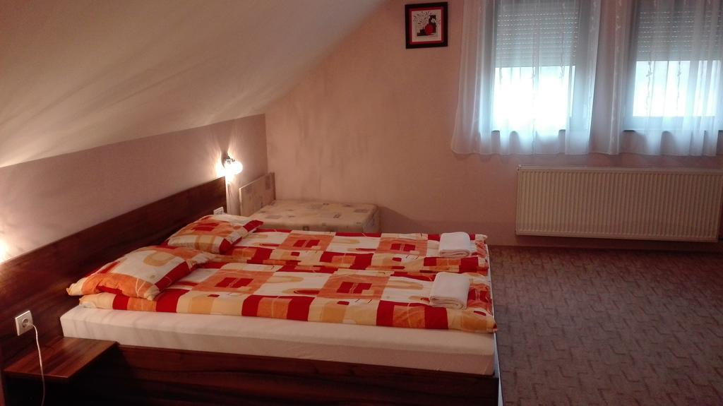 Csipkehaz Apartman Cserkeszőlő 외부 사진