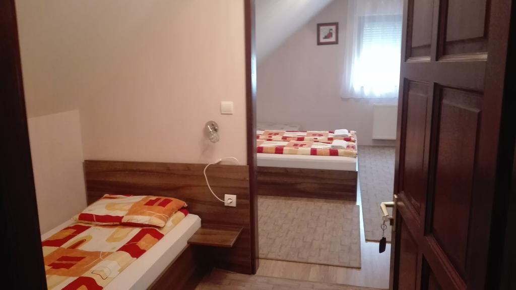 Csipkehaz Apartman Cserkeszőlő 외부 사진