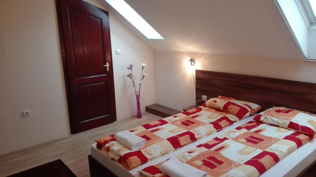 Csipkehaz Apartman Cserkeszőlő 외부 사진